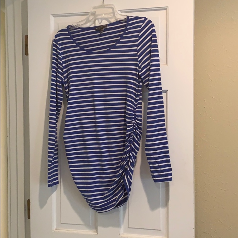 A Pea in the Pod Comfortable maternity top